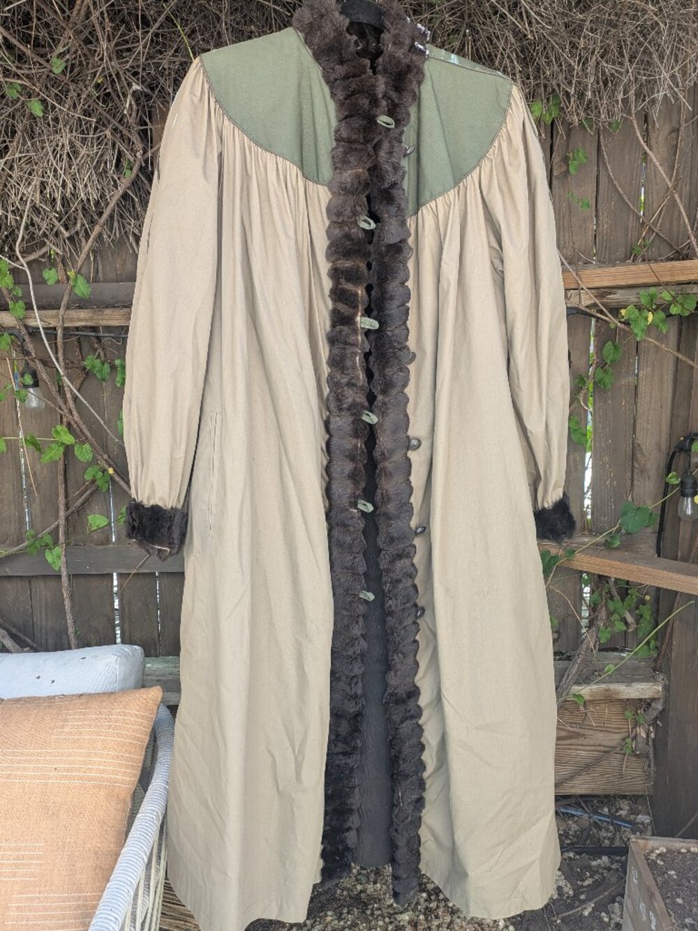 Neiman Marcus 1980s Vintage Fur Trim Beige Coat Size L